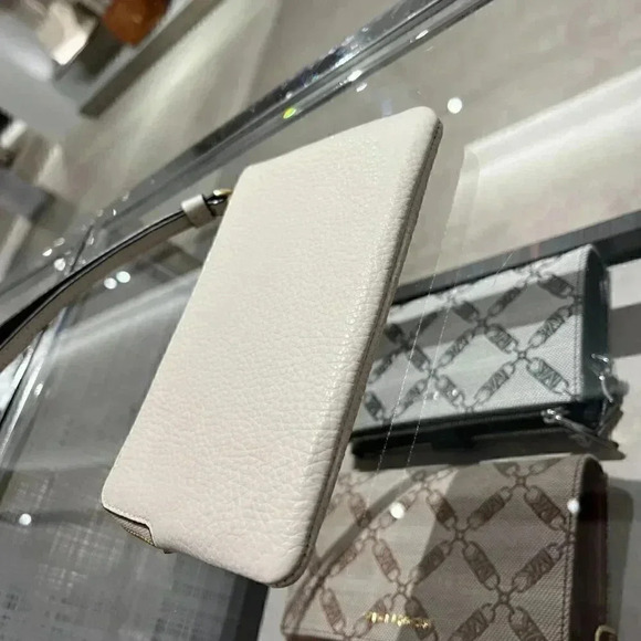 Corner Zip Wristlet With Coach Stripe - Picture 4 of 9